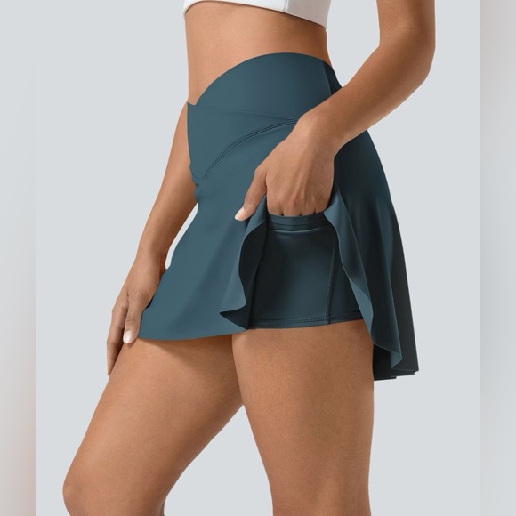 HALARA Dresses & Skirts - Hazara Softlyzero Airy Crossover Side Pocket 2-in-1 Cool Touch tennis skirt S